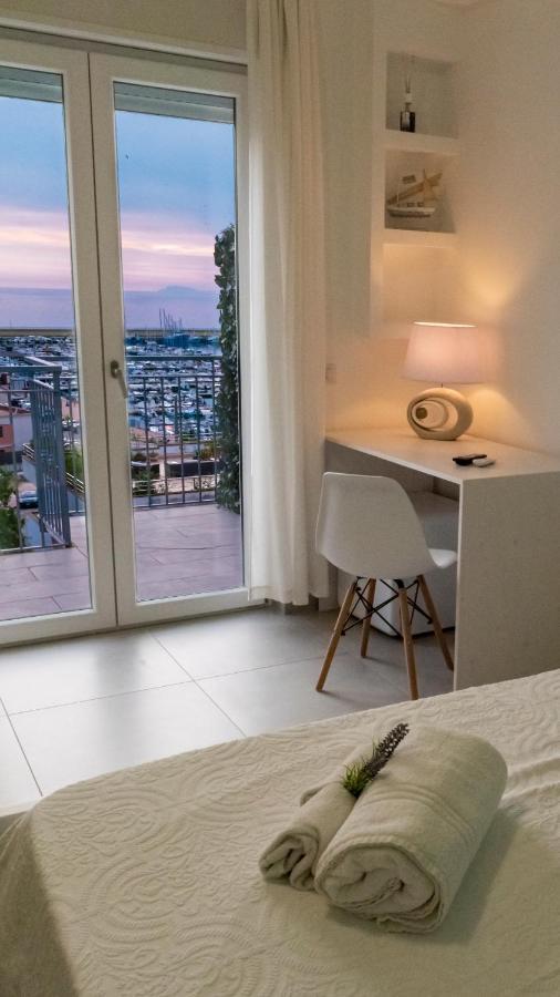 Quasi In Porto Bed & Breakfast Агрополи Екстериор снимка
