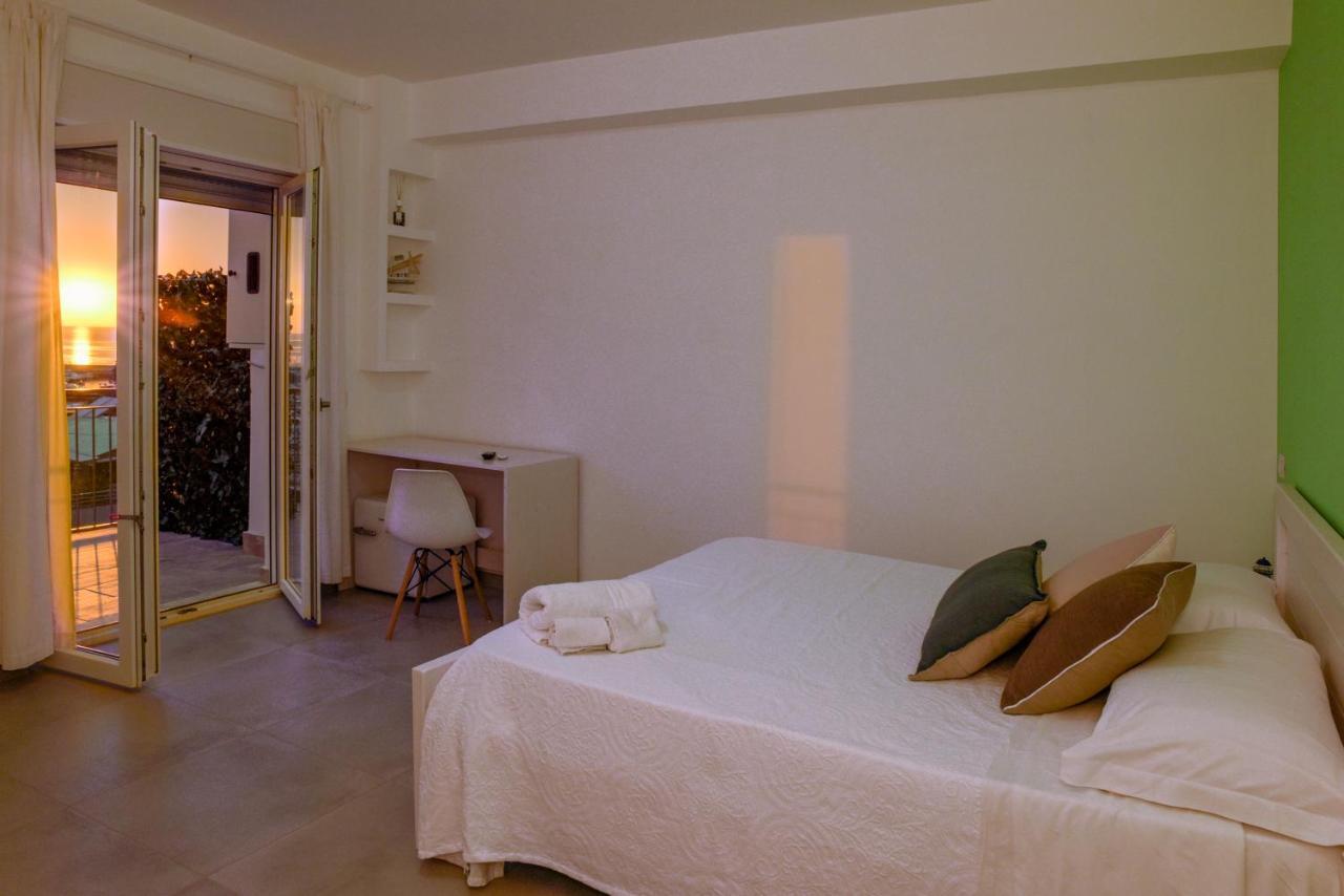Quasi In Porto Bed & Breakfast Агрополи Екстериор снимка